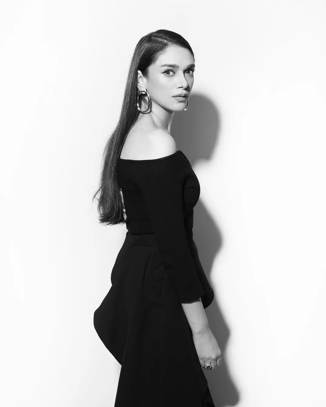 SOUTH INDIAN ACTRESS ADITI RAO HYDARI IN BLACK COLOR DRESS